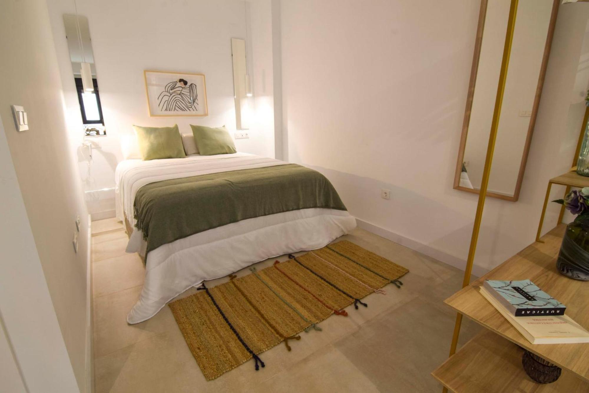 Estudios Ollerias By Sharingco Malaga Luaran gambar