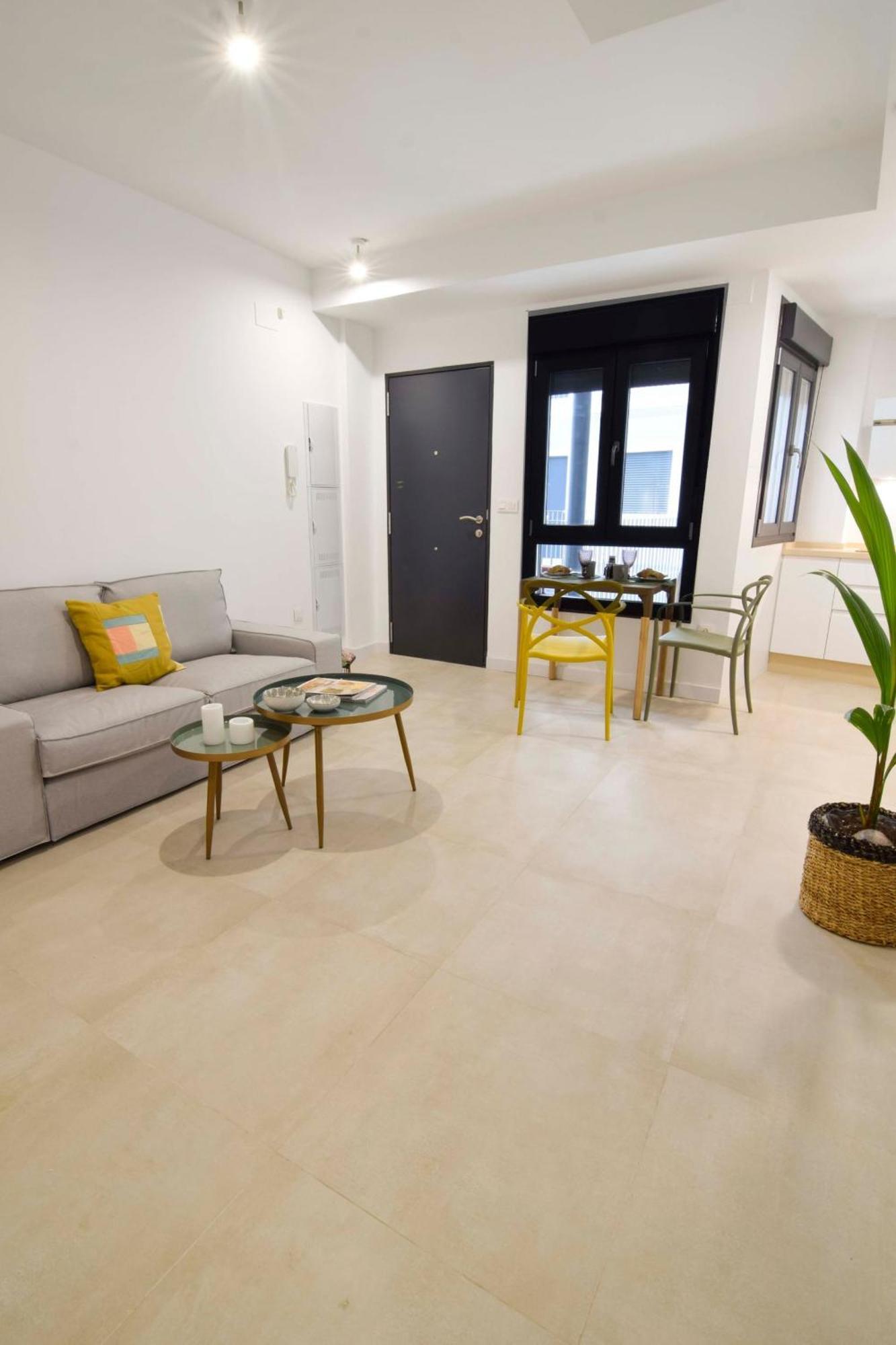 Estudios Ollerias By Sharingco Malaga Luaran gambar